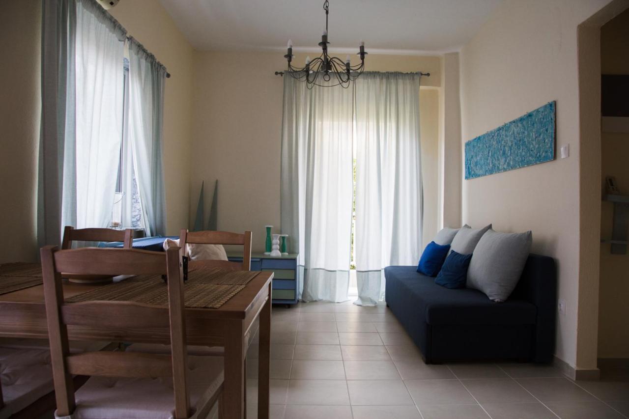 Blue Theros Apartments Paralia Dionysiou Exterior foto